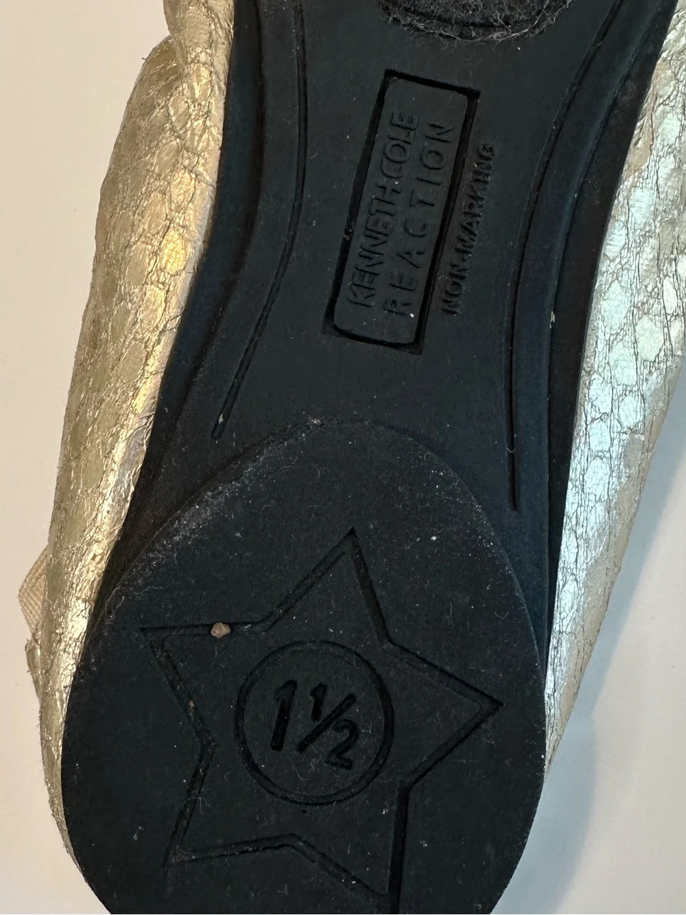 Kenneth Cole Reaction Metallic Gold Ballet Flats Girls Size 1 1/2
